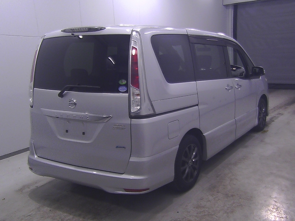 NISSAN SERENA