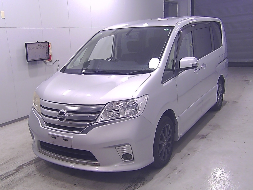 NISSAN SERENA