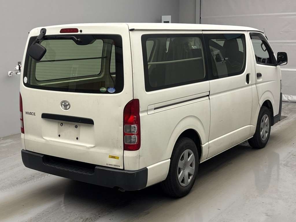 TOYOTA REGIUS ACE