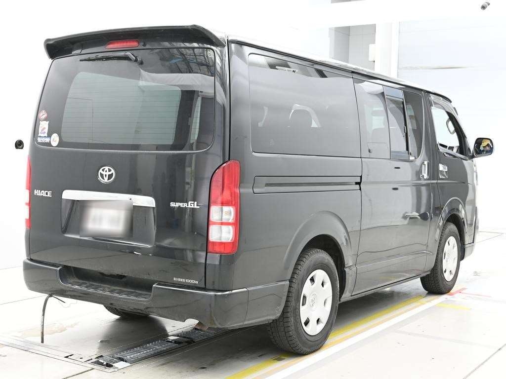 TOYOTA REGIUS ACE