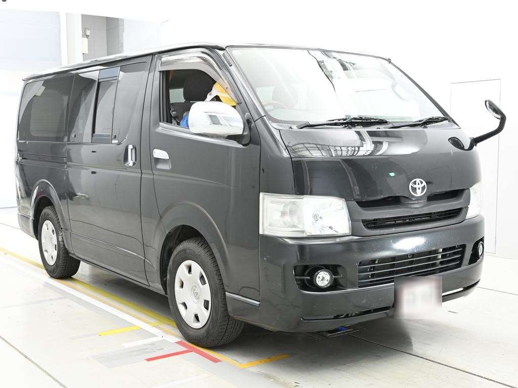 TOYOTA REGIUS ACE