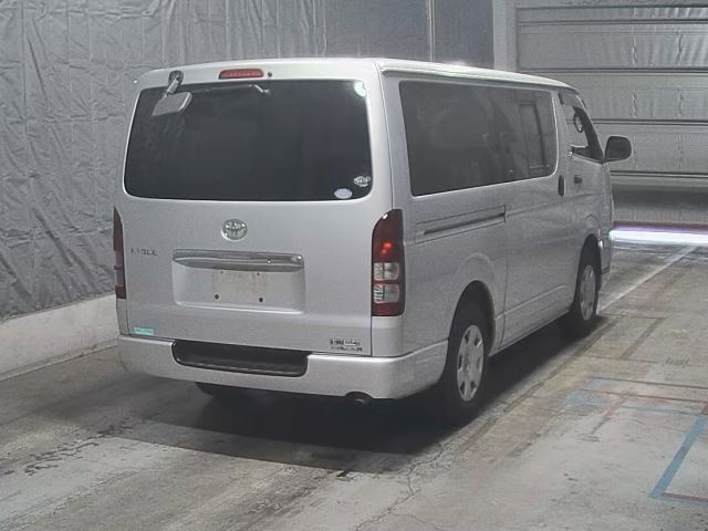 TOYOTA REGIUS ACE