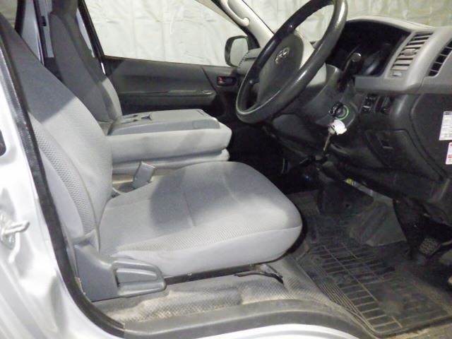 TOYOTA REGIUS ACE