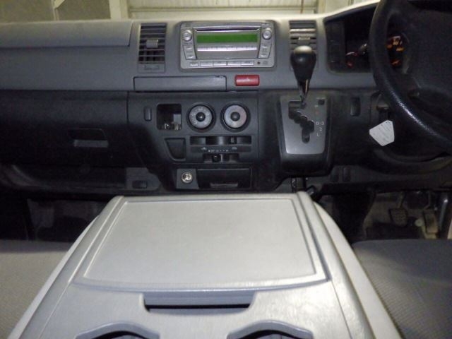 TOYOTA REGIUS ACE