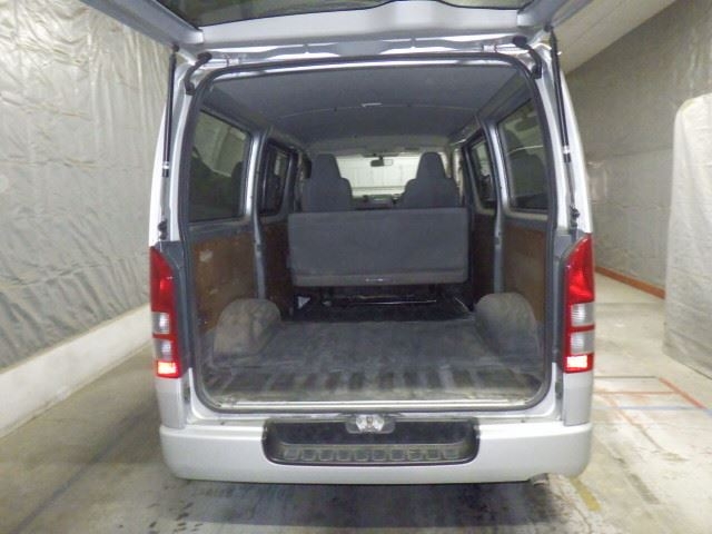 TOYOTA REGIUS ACE