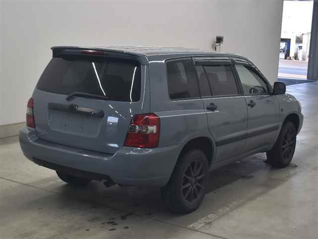 TOYOTA KLUGER V