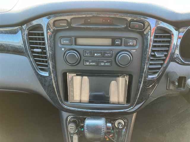 TOYOTA KLUGER V