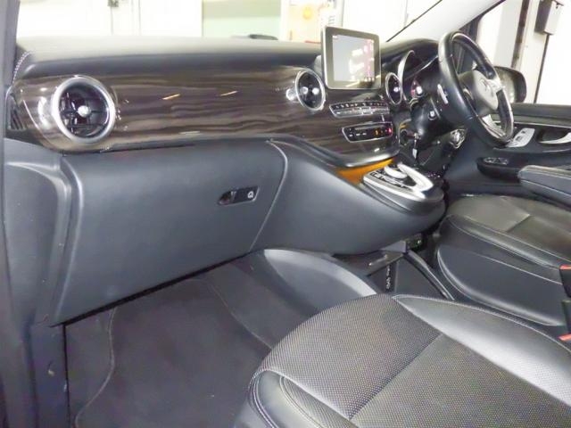 MERCEDES-BENZ V-CLASS