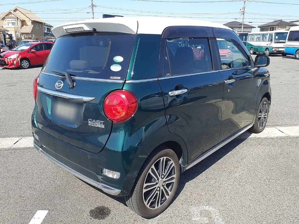 DAIHATSU CAST