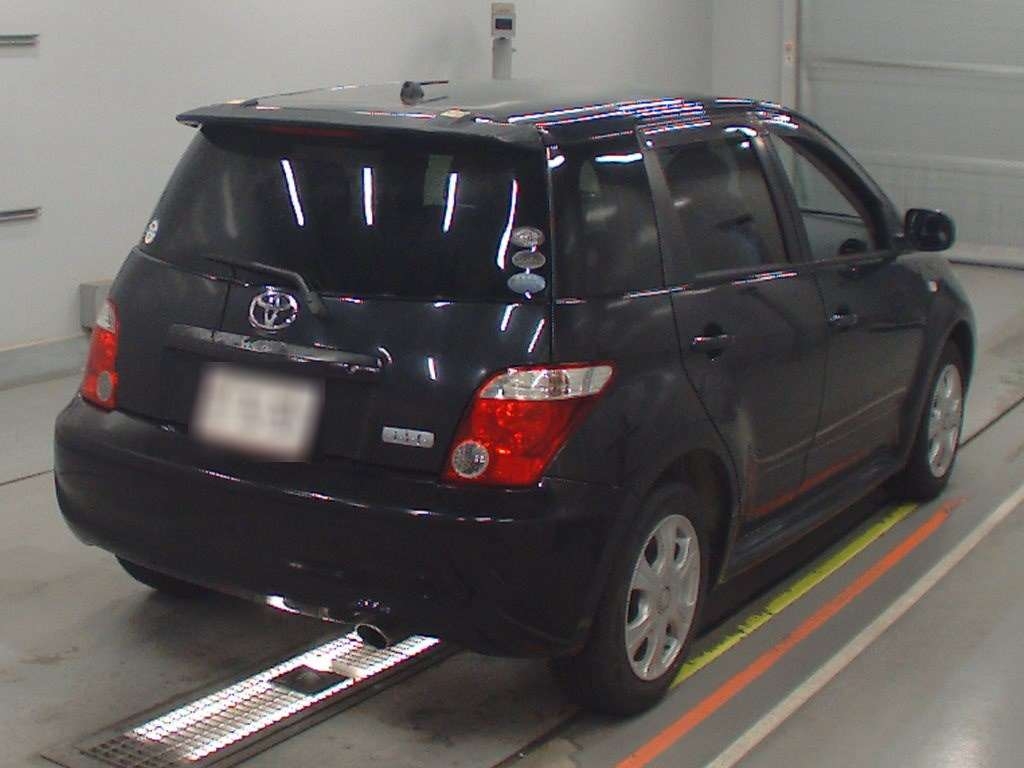 TOYOTA IST