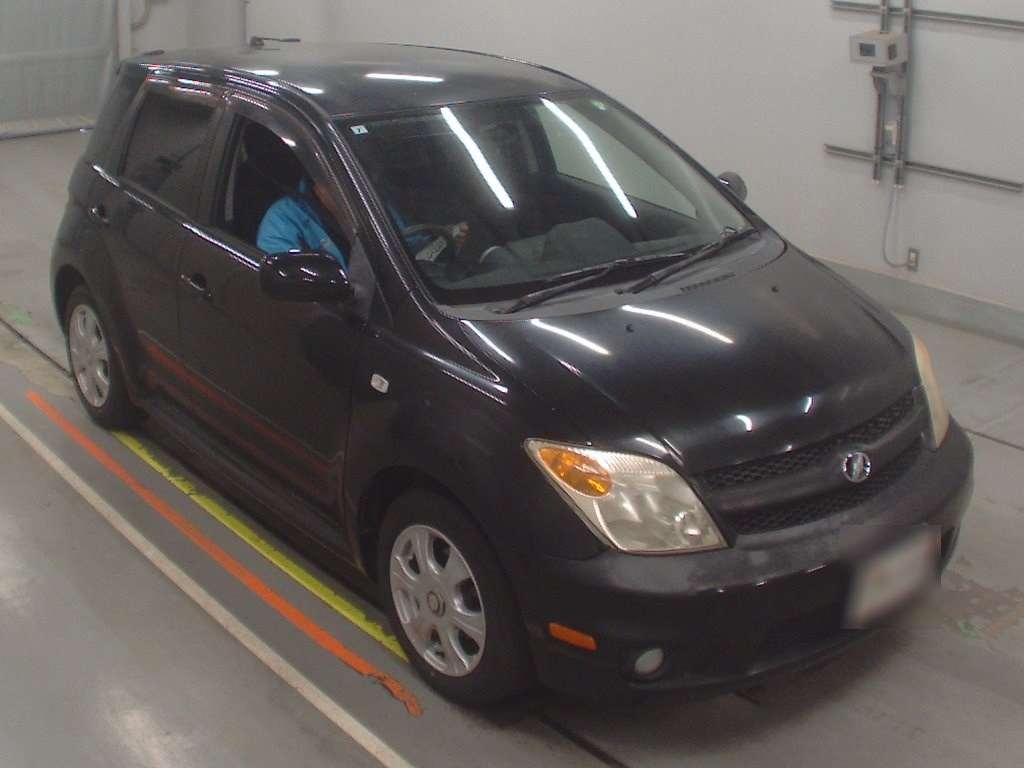 TOYOTA IST
