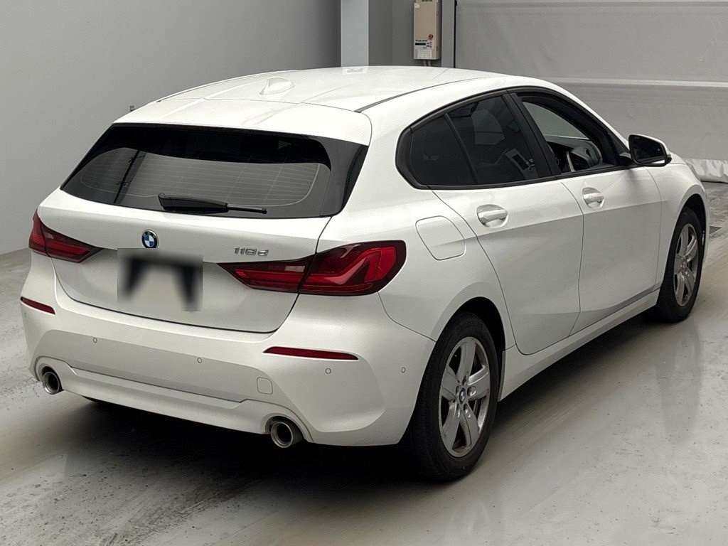 BMW 1-SERIES