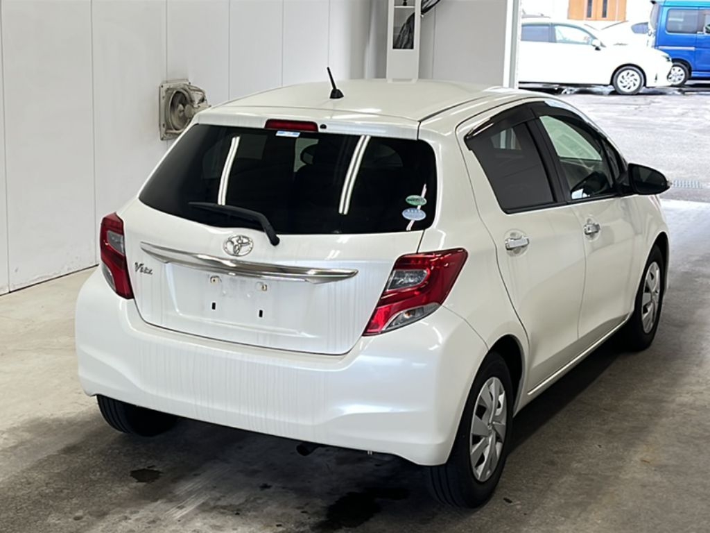 TOYOTA VITZ