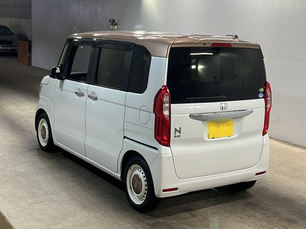 HONDA N-BOX