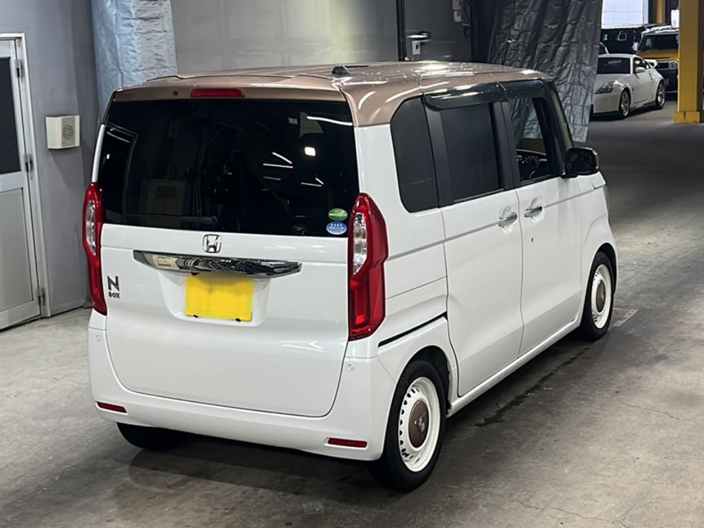 HONDA N-BOX
