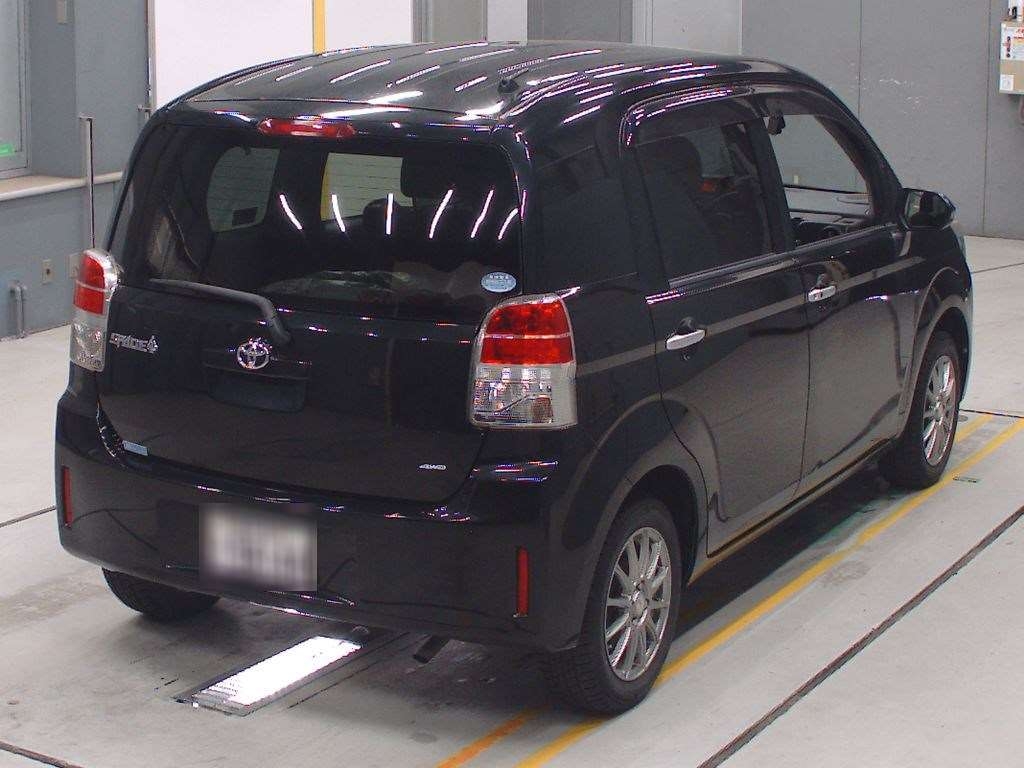 TOYOTA SPADE