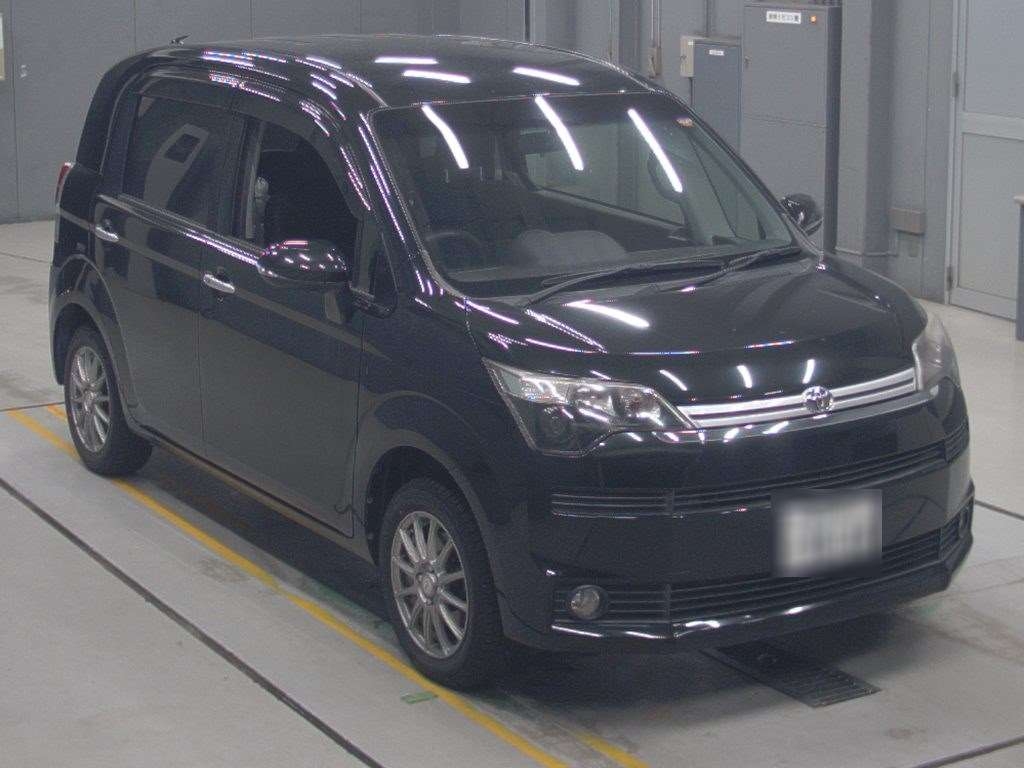 TOYOTA SPADE