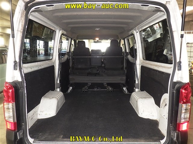 NISSAN NV350 CARAVAN