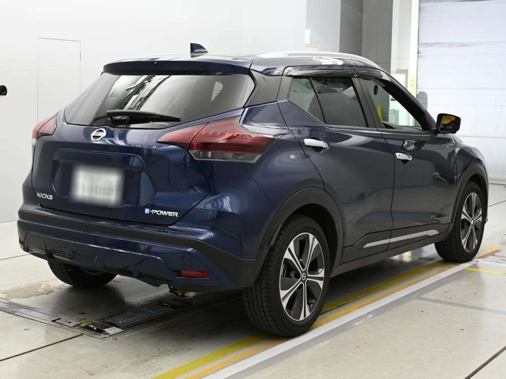 NISSAN KICKS
