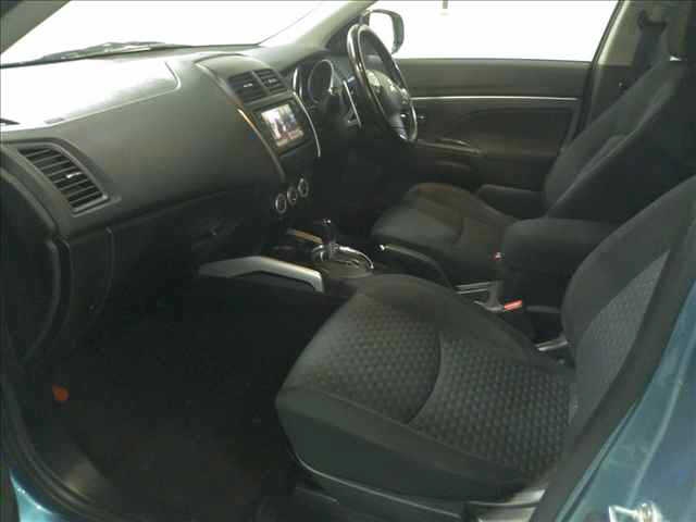 MITSUBISHI RVR