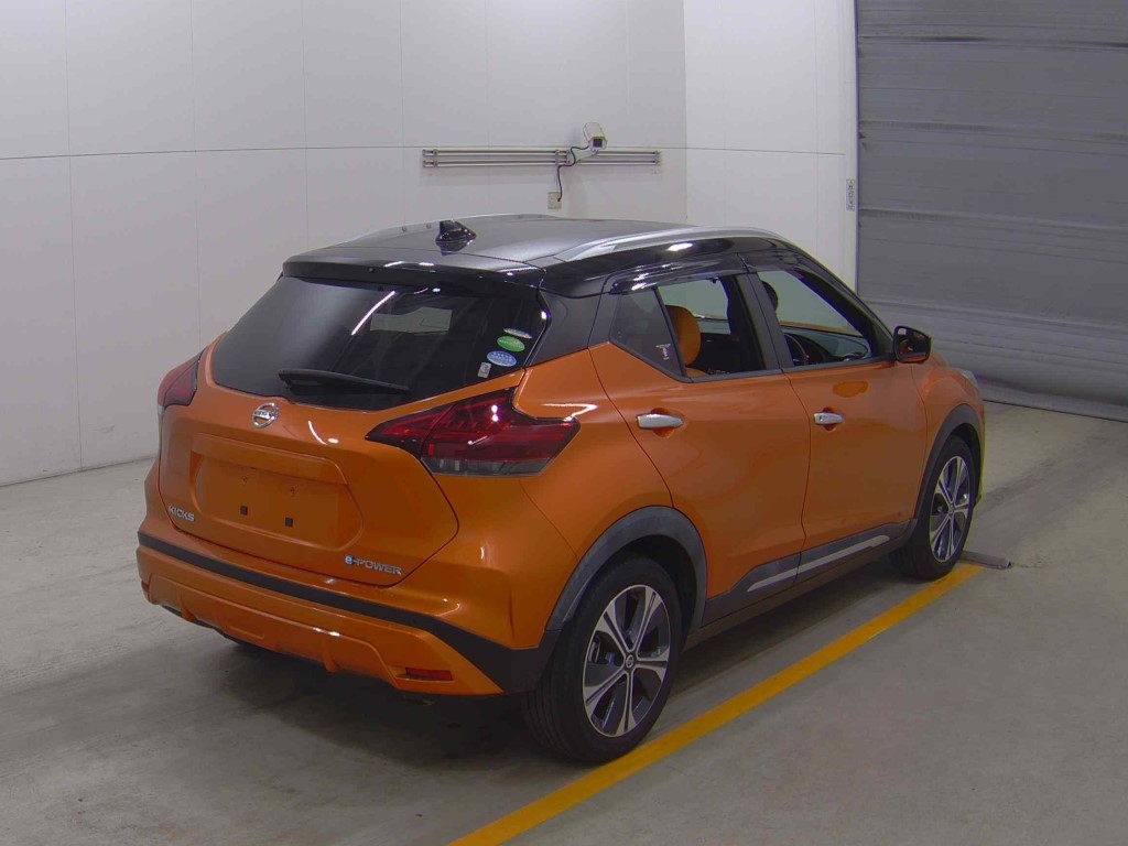 NISSAN KICKS