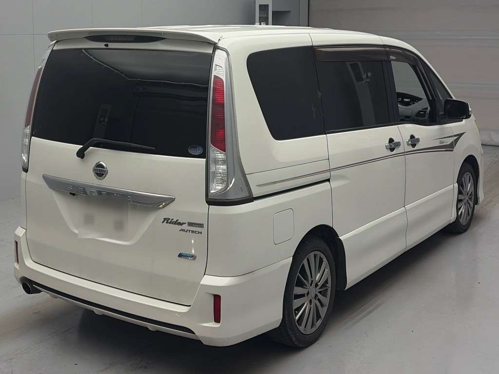 NISSAN SERENA