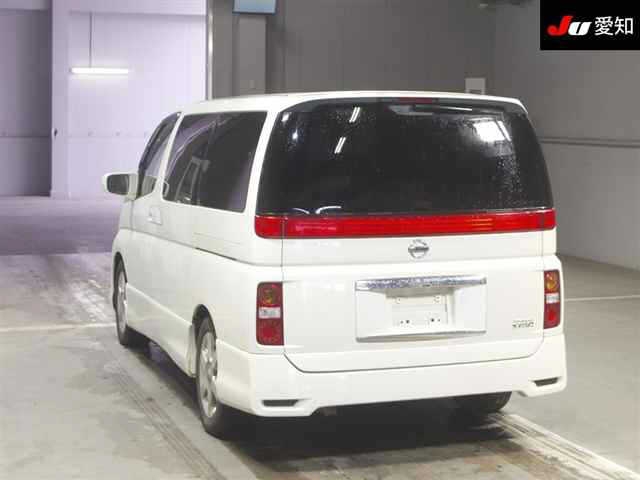 NISSAN ELGRAND