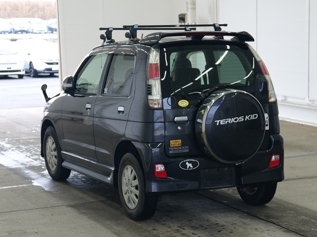 DAIHATSU TERIOS KID