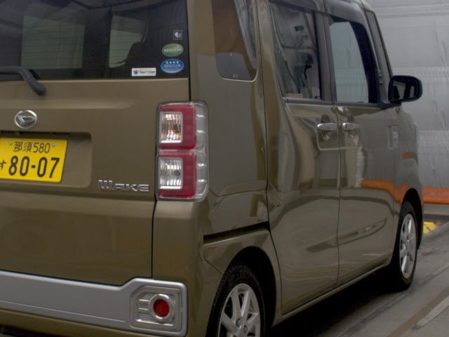 DAIHATSU WAKE