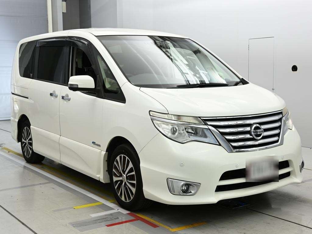 NISSAN SERENA