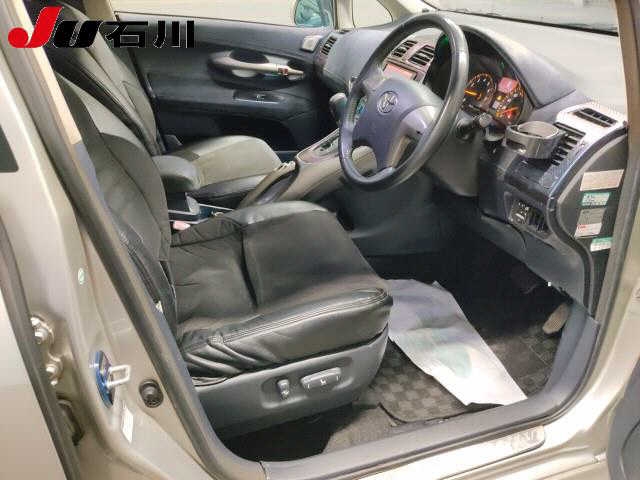TOYOTA BLADE