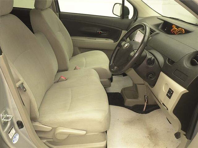 TOYOTA PASSO SETTE