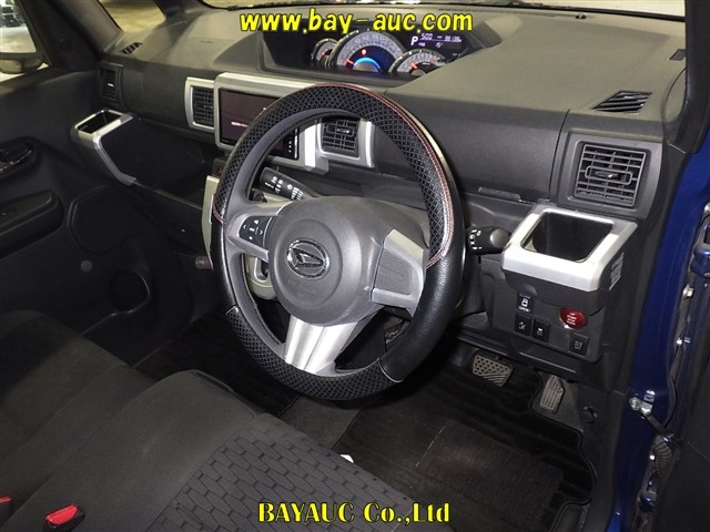 DAIHATSU WAKE