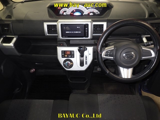 DAIHATSU WAKE