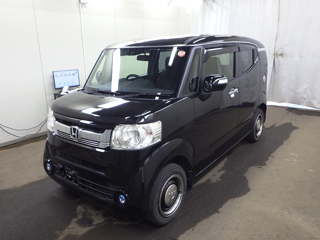 HONDA N-BOX SLASH