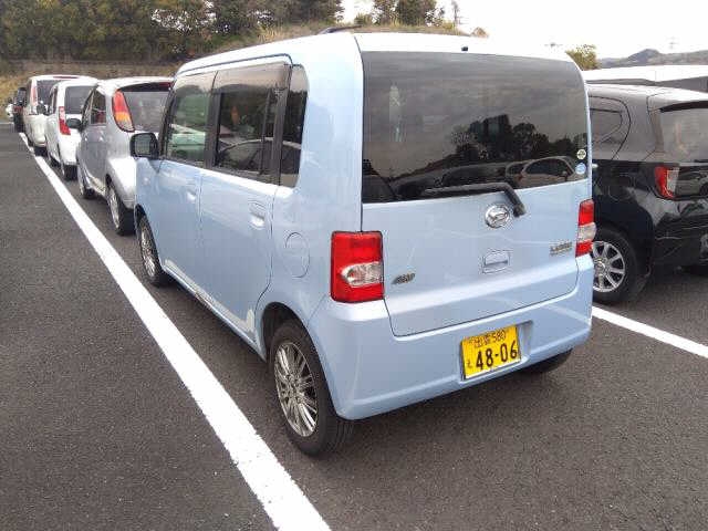 DAIHATSU MOVE CONTE