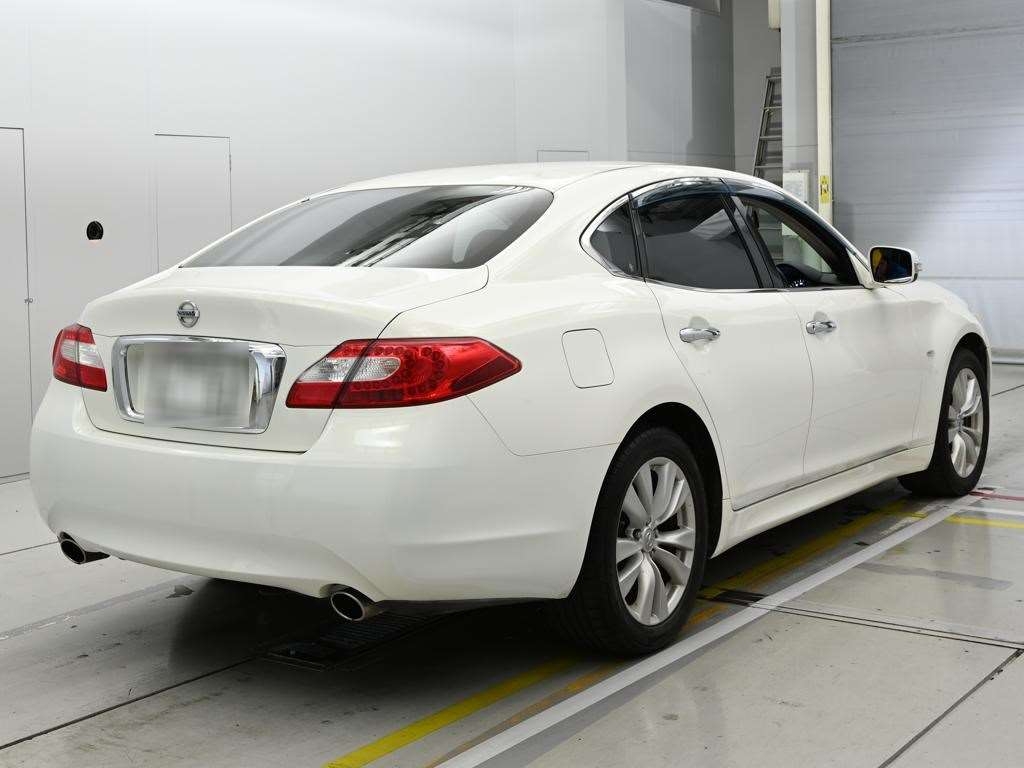 NISSAN FUGA