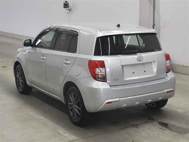 TOYOTA IST