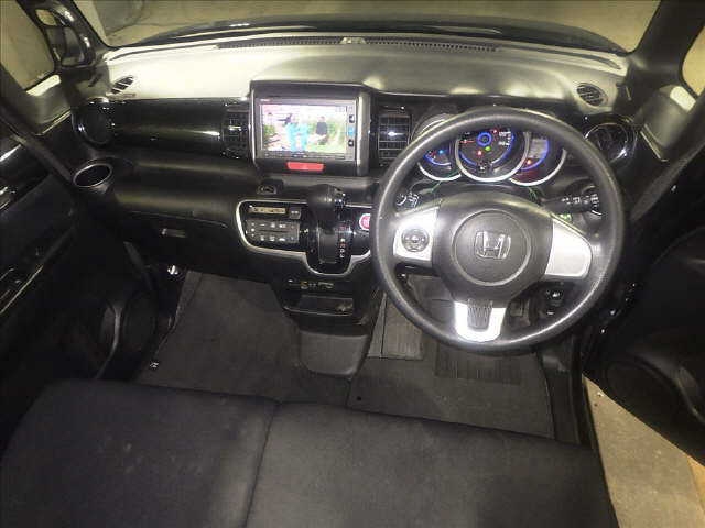 HONDA N-BOX+