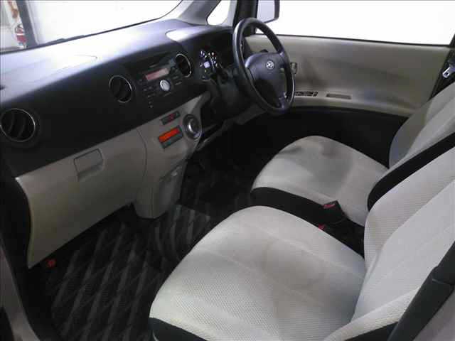 SUBARU LUCRA