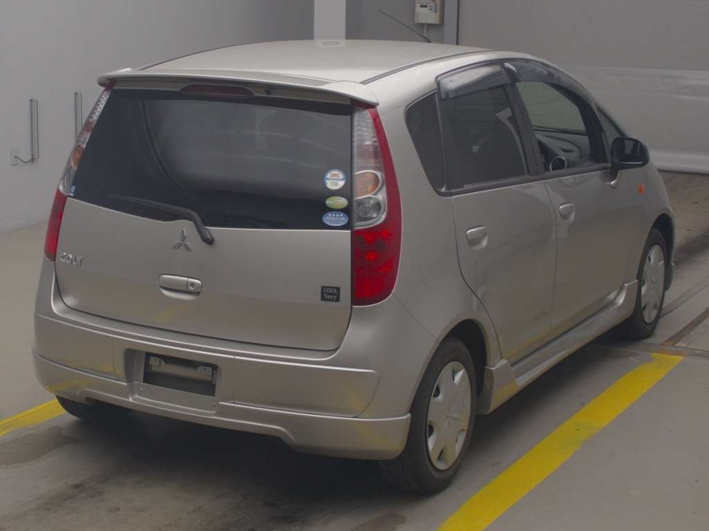 MITSUBISHI COLT