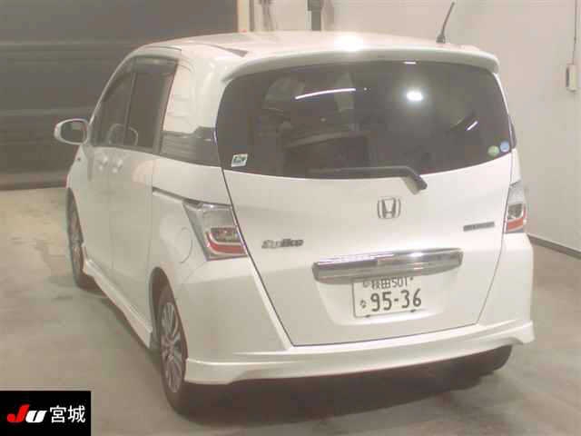 HONDA FREED SPIKE