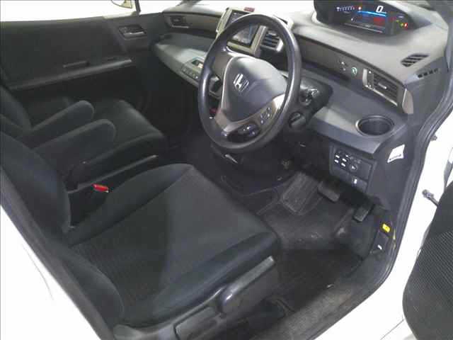 HONDA FREED SPIKE