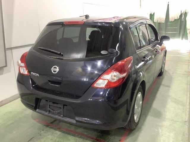 NISSAN TIIDA