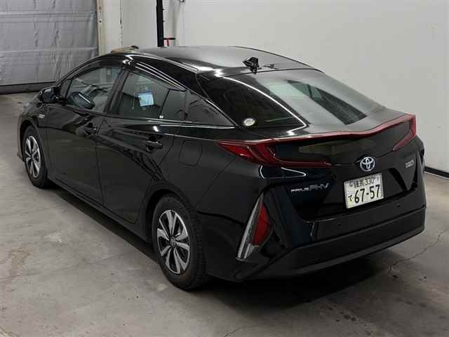 TOYOTA PRIUS PHV