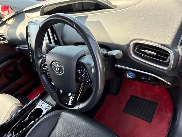 TOYOTA PRIUS PHV