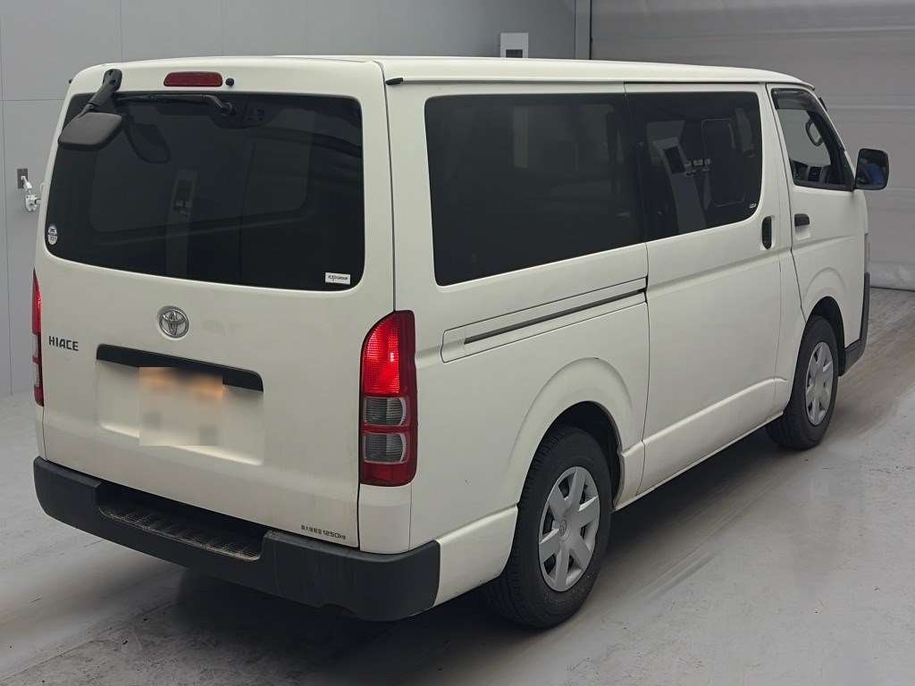 TOYOTA REGIUS ACE