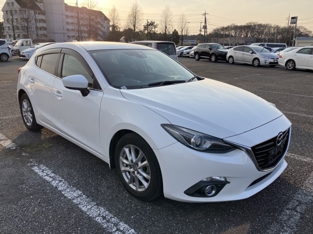 MAZDA AXELA