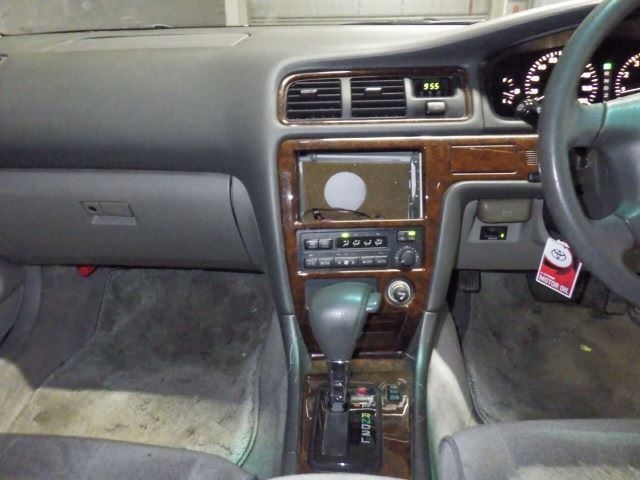 TOYOTA MARK II