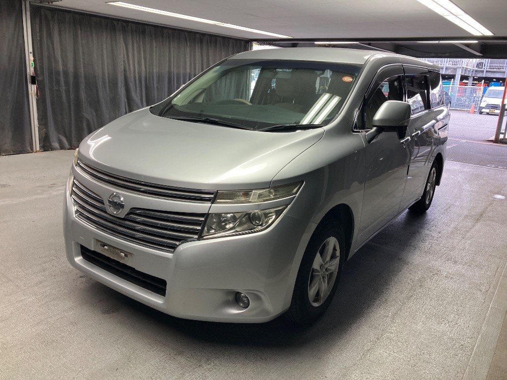 NISSAN ELGRAND